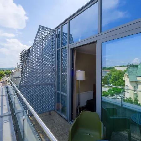 Business Astrum Laus 호텔 4*