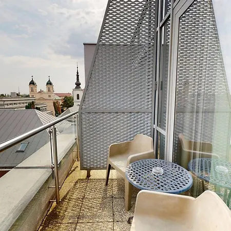 Business Astrum Laus Hotel Levice
