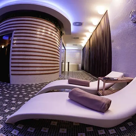 מלון Business Astrum Laus לביצה