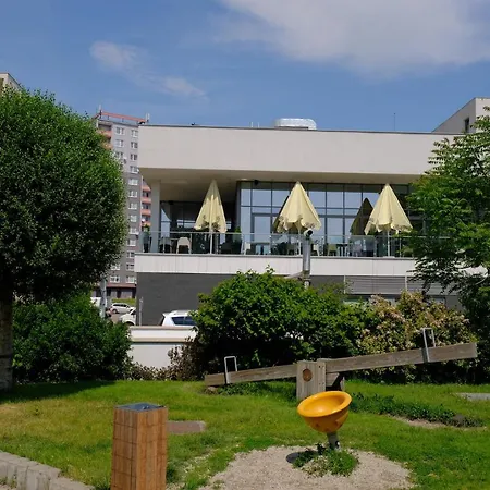 Business Astrum Laus Hotel 4*