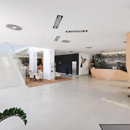 Business Astrum Laus Hotel