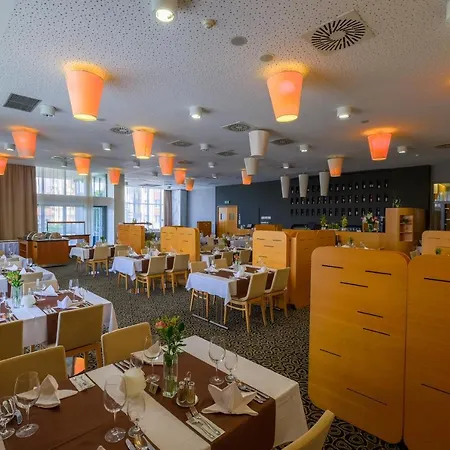 מלון Business Astrum Laus 4*