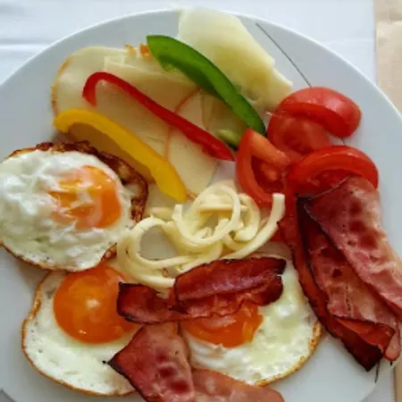 Business Astrum Laus 4* לביצה